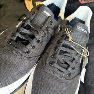 Men’s Adidas sneakers